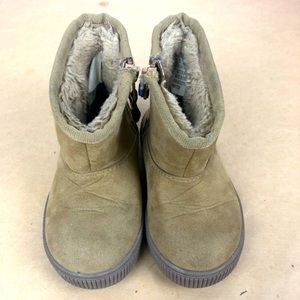 Kids boots